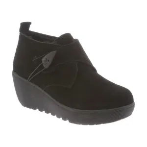 Ellis Chukka Boots